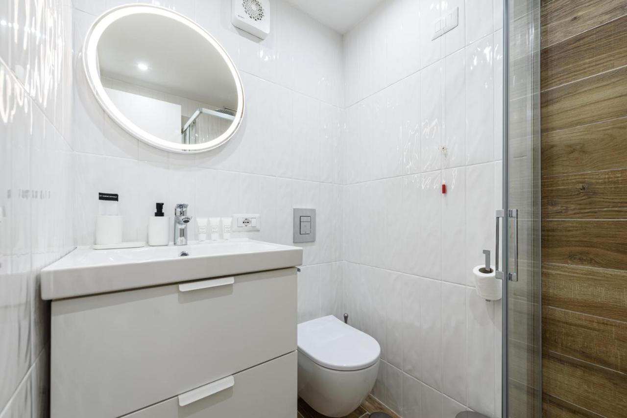 Napoli In Bed Apartment Bagian luar foto