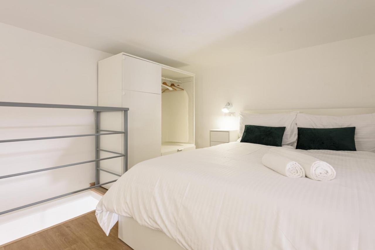 Napoli In Bed Apartment Bagian luar foto