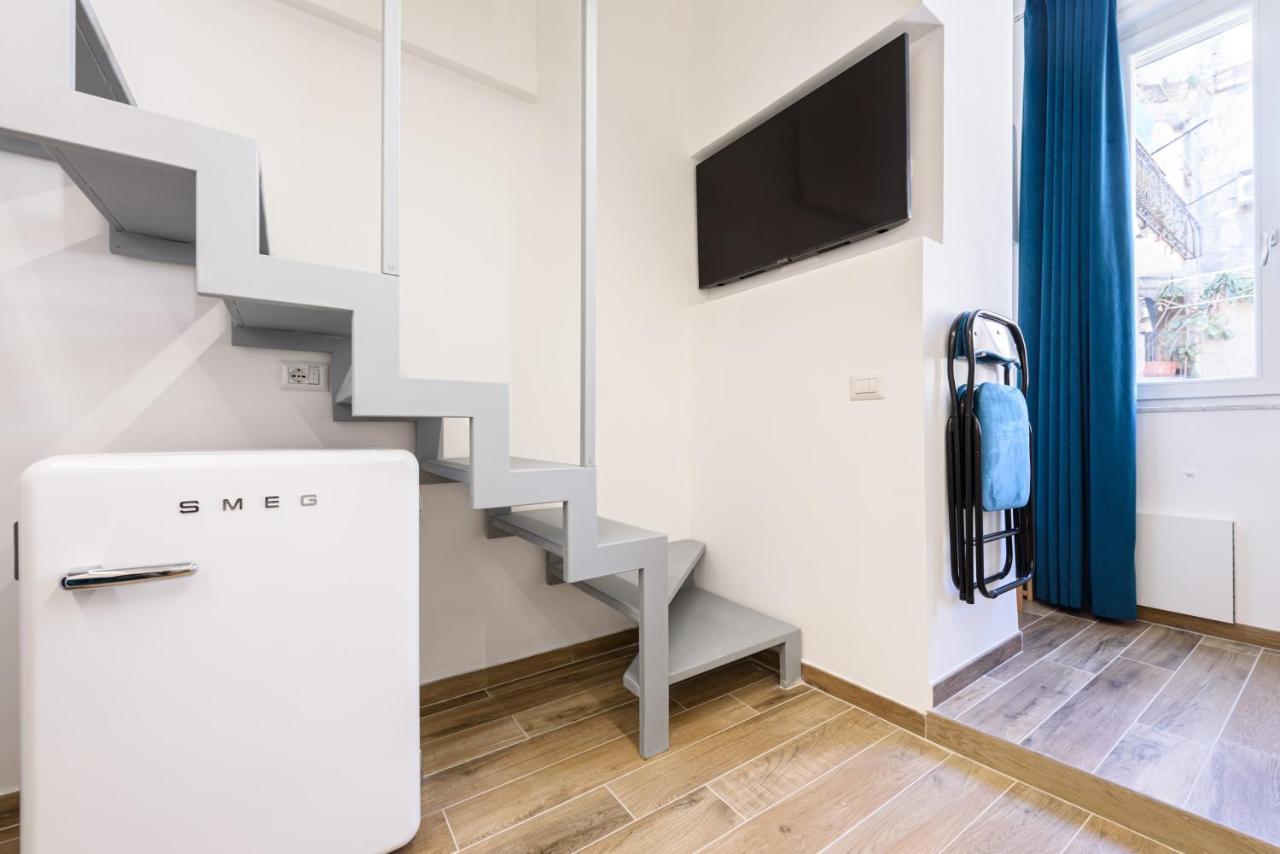Napoli In Bed Apartment Bagian luar foto