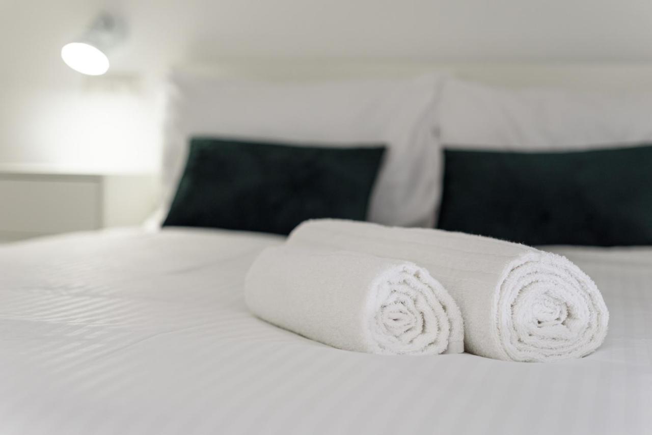 Napoli In Bed Apartment Bagian luar foto